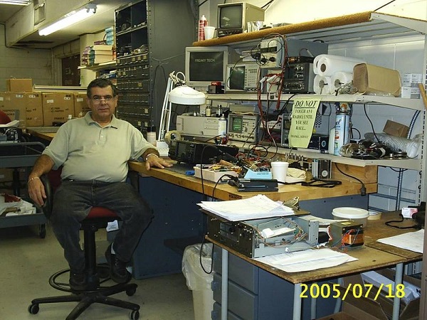 W2FR - Raul Martinez W2FR - Raul Martinez