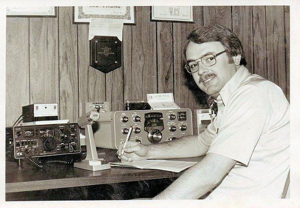 W9DZ - Allen E. Jones W9DZ - Allen E. Jones